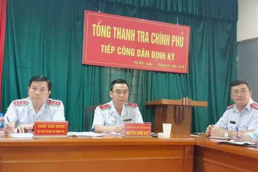 Phó Tổng Thanh tra Trần Văn Minh tiếp công dân xã Phổ Trạch