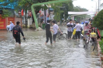 Dự báo thời tiết 19/10: Quảng Ngãi đến Khánh Hòa mưa to, khả năng lốc, sét