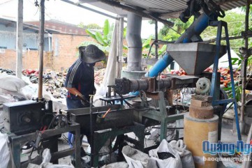 Thành phố Quảng Ngãi: Nhiều cơ sở tái chế nhựa gây ô nhiễm môi trường