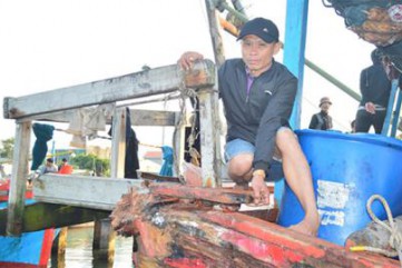 Tàu Trung Quốc đuổi 20 tàu cá Việt Nam: Tình tiết mới